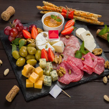 Ассорти сырно-мясное
